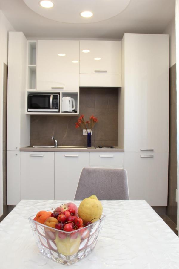 Mondo Suites Apartments نابولي المظهر الخارجي الصورة