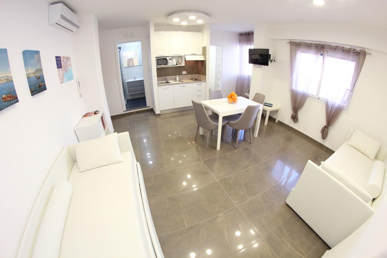 Mondo Suites Apartments نابولي المظهر الخارجي الصورة