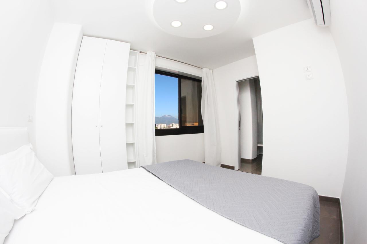 Mondo Suites Apartments نابولي المظهر الخارجي الصورة
