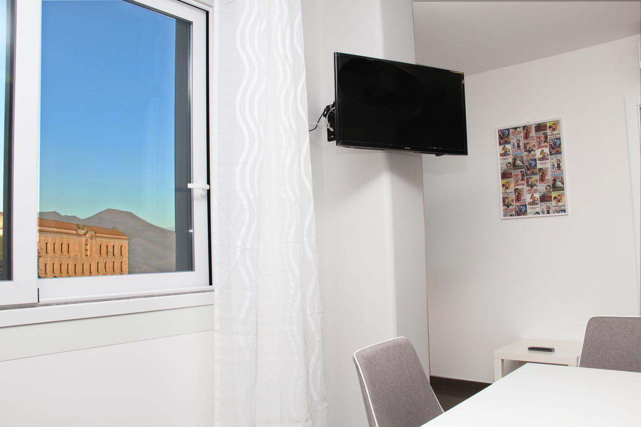 Mondo Suites Apartments نابولي المظهر الخارجي الصورة